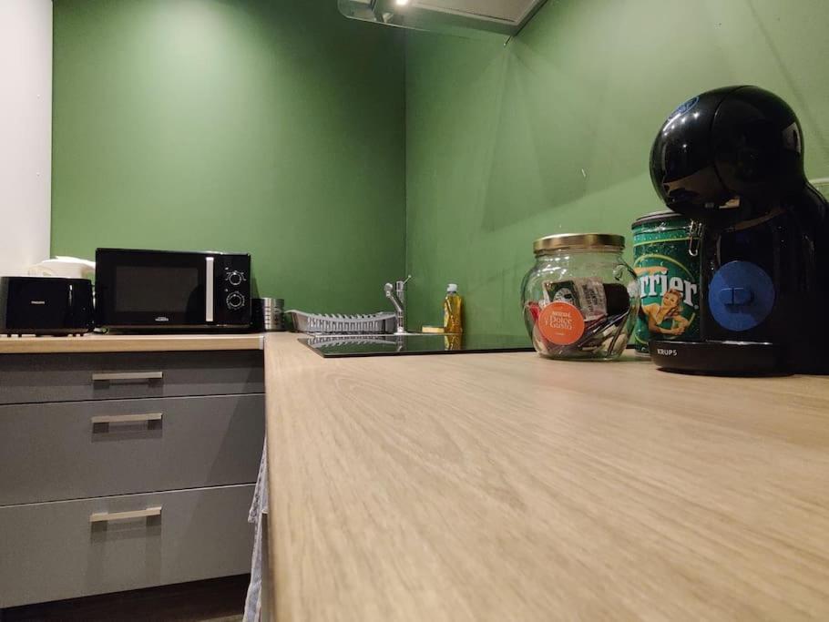 בלפורט Les Studios De Flo' : The Bel'Factory 38 M² Wifi מראה חיצוני תמונה