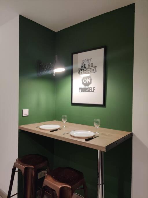 בלפורט Les Studios De Flo' : The Bel'Factory 38 M² Wifi מראה חיצוני תמונה