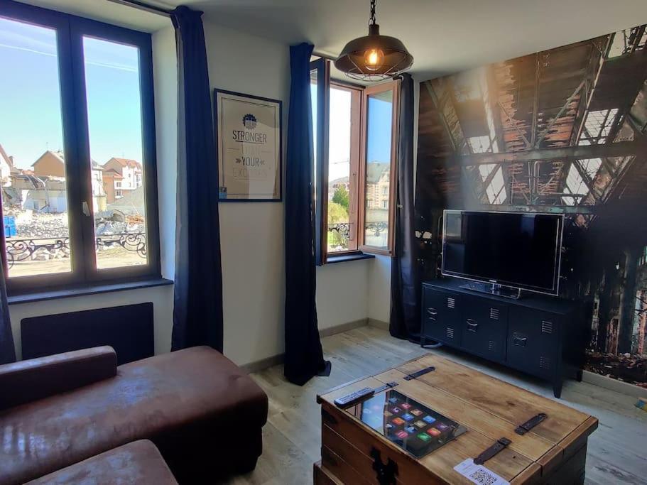 בלפורט Les Studios De Flo' : The Bel'Factory 38 M² Wifi מראה חיצוני תמונה